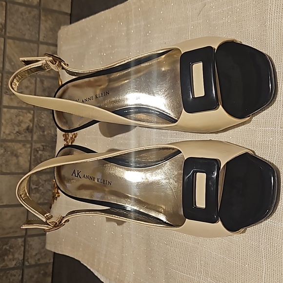 AK Anne Klein Leather Heels - Picture 1 of 8